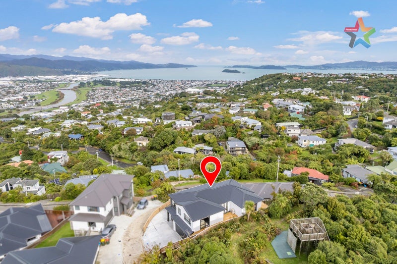 12 Poto Road, Normandale, Lower Hutt - Carousel 33