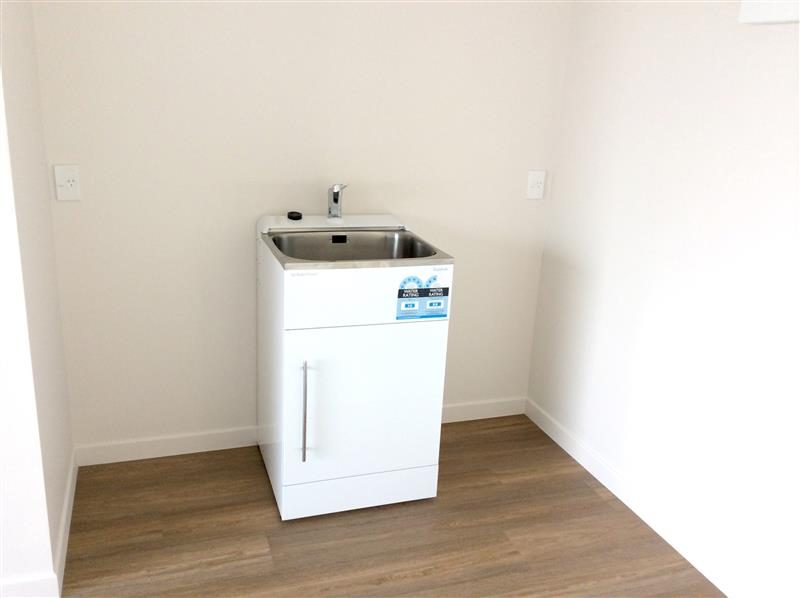 3 Tangy Loch Lane, Broomfield, Christchurch - Carousel 11