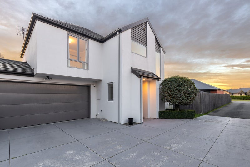 23 Somerville Crescent, Aidanfield, Christchurch - Carousel 1
