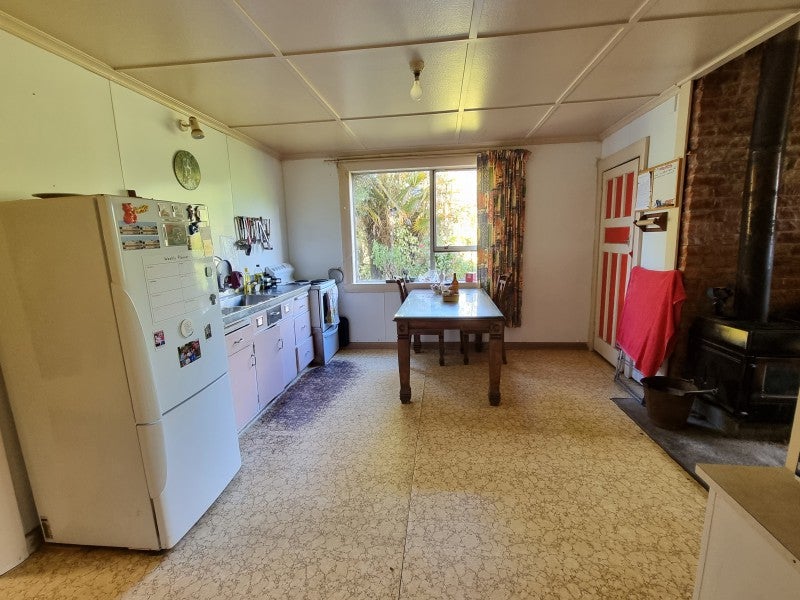 10 Clifton Road, Kaiata, Greymouth - Carousel 2