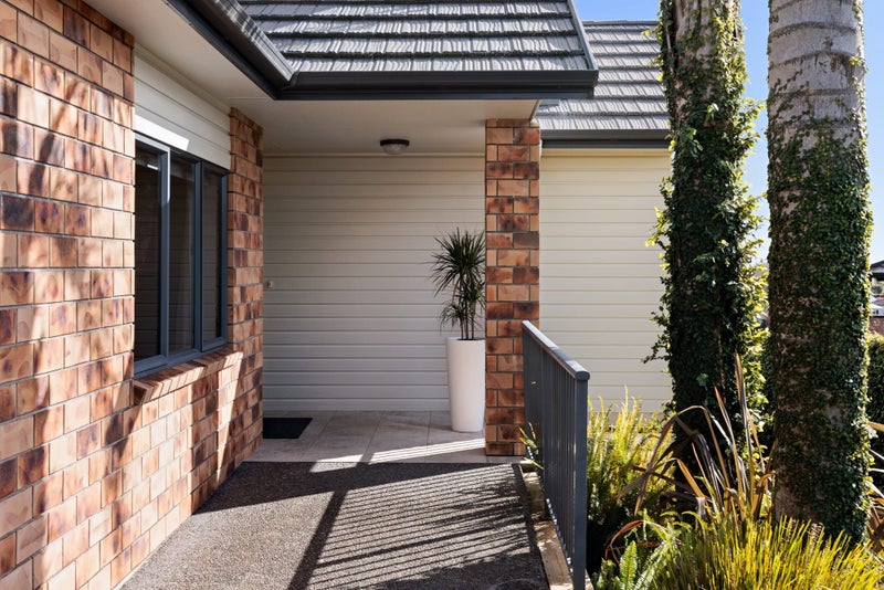 1 La Sendero Way, Bethlehem, Tauranga - Carousel 2