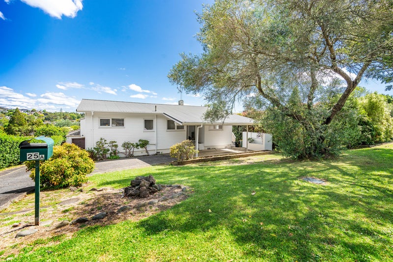 1/25 Eban Avenue, Hillcrest, Auckland - Carousel 1