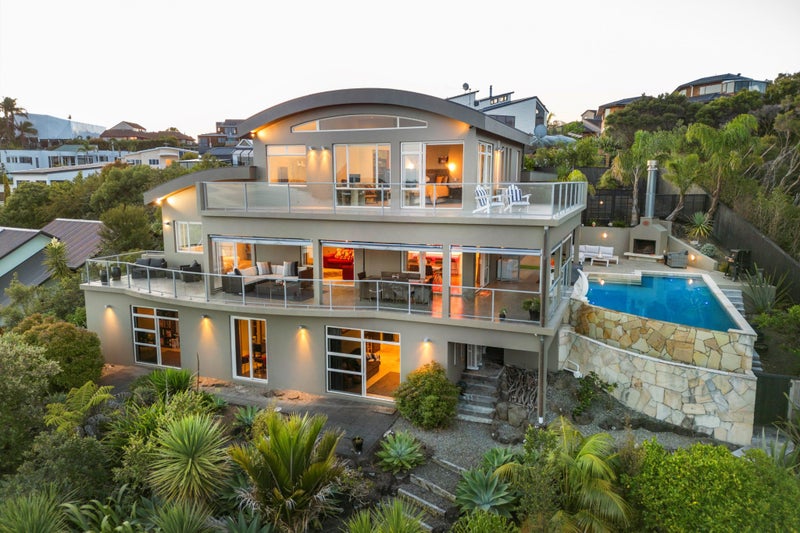 23 Constable Lane, West Harbour, Auckland - Carousel 1