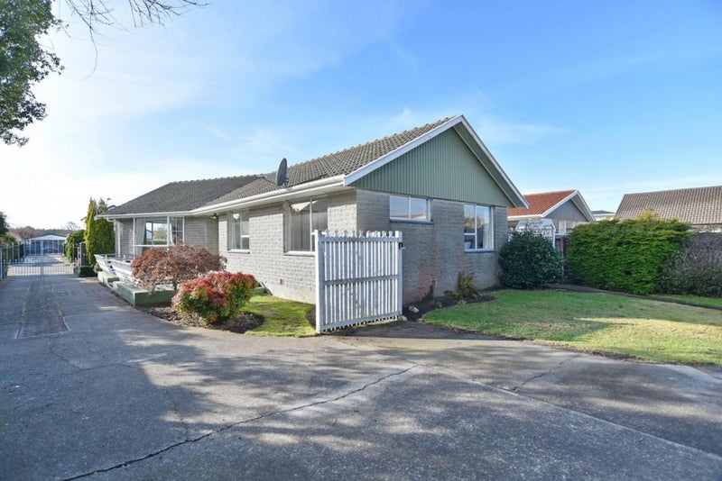 19 Heathglen Avenue, Parklands, Christchurch - Carousel 1