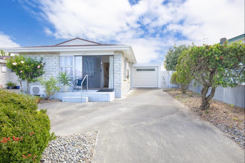 9 Gipps Place, Tamatea, Napier - Carousel 1