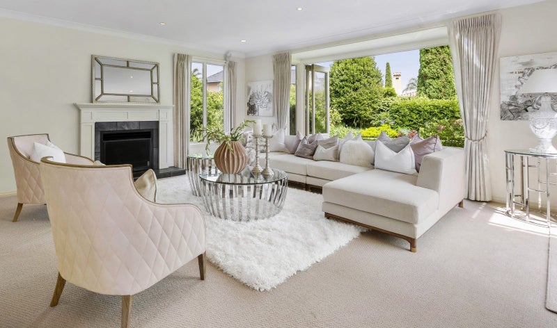 10 Quedley Court, Eastern Beach, Auckland - Carousel 2