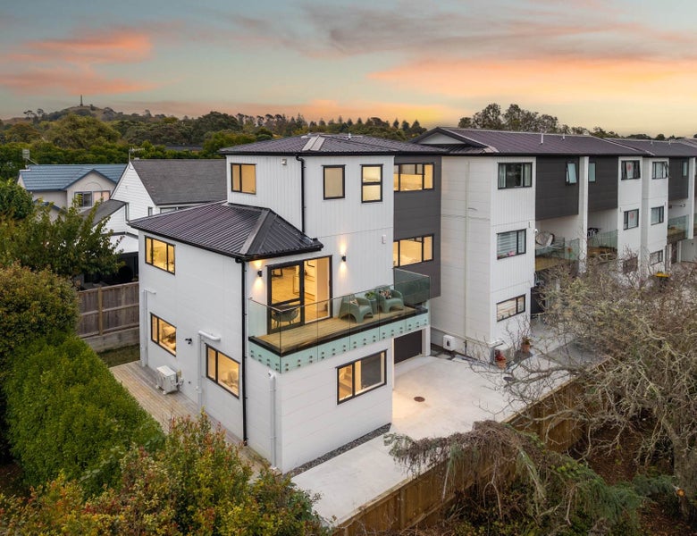 7/8 Atarangi Road, Greenlane, Auckland - Carousel 1