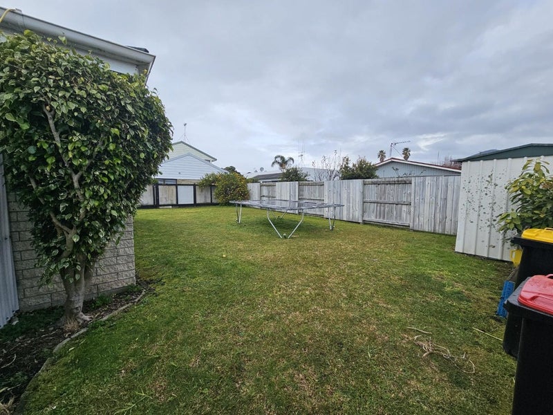 100 Chapel Street, Otumoetai, Tauranga - Carousel 11