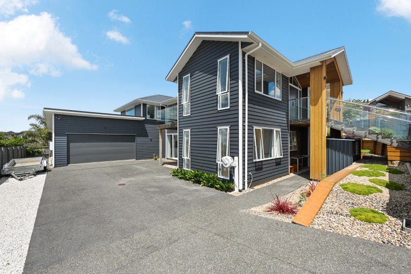 9 Sylvester Crescent, Flagstaff, Hamilton - Carousel 2