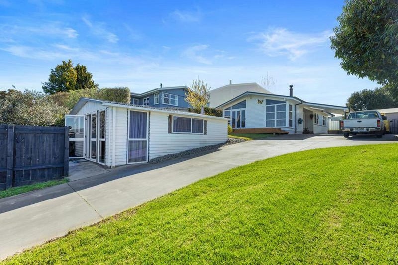 4 Vanda Place, Gate Pa, Tauranga - Carousel 1