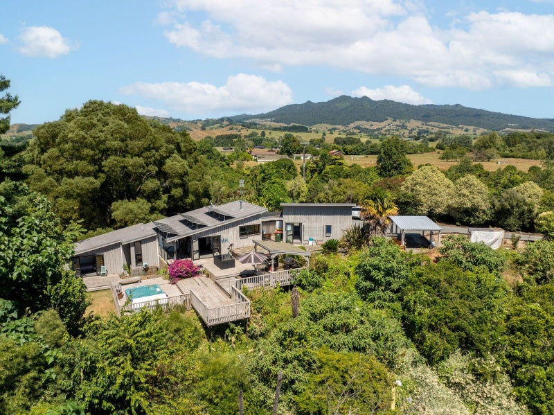 10 Kakaramea Road, Te Awamutu - Carousel 1