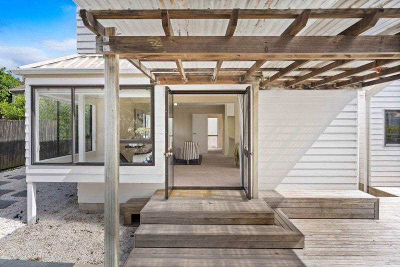 6/5 Barrack Road, Mount Wellington, Auckland - Carousel 2
