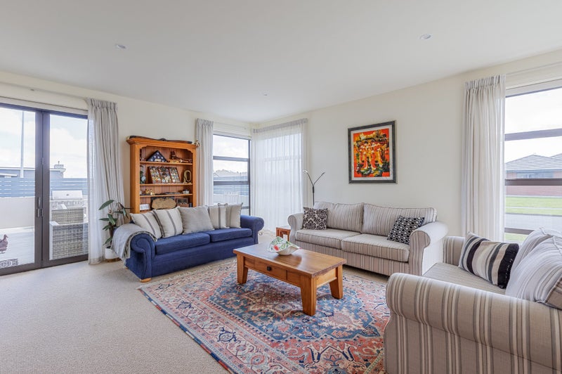 18 Balrickard Way, Milson, Palmerston North - Carousel 2
