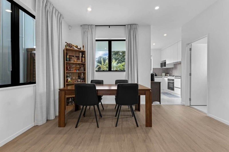 2F Fields Road, Manurewa, Auckland - Carousel 21