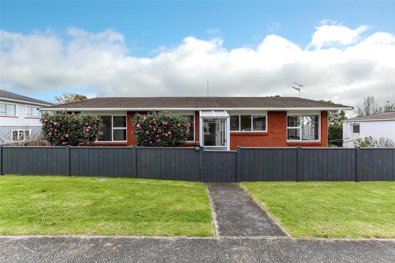 38 South Road, Blagdon, New Plymouth - Carousel 2