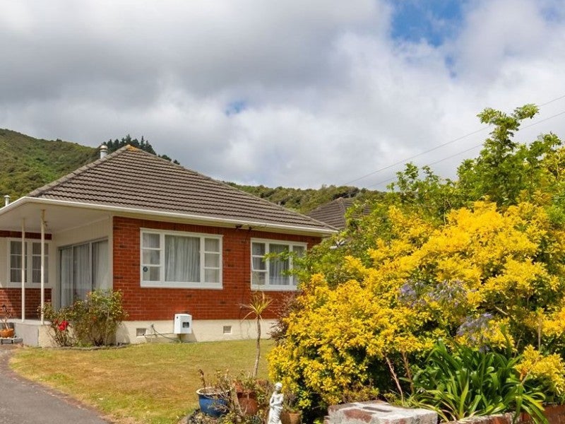 5 Freyberg Street, Waterloo, Lower Hutt - Carousel 1