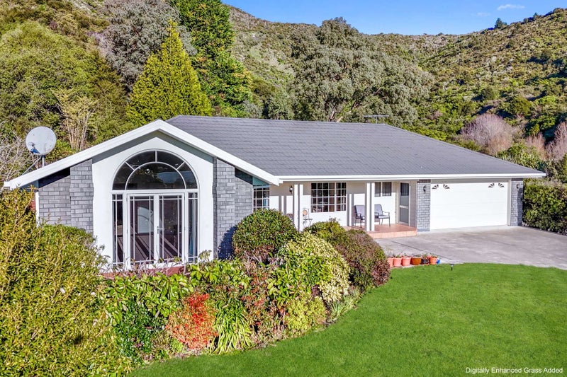 22 Rimu Terrace, Waikawa, Picton - Carousel 1