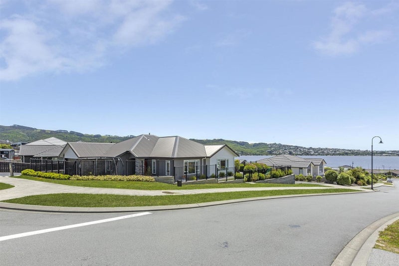 35 Margaret Shields Avenue, Aotea, Porirua - Carousel 19
