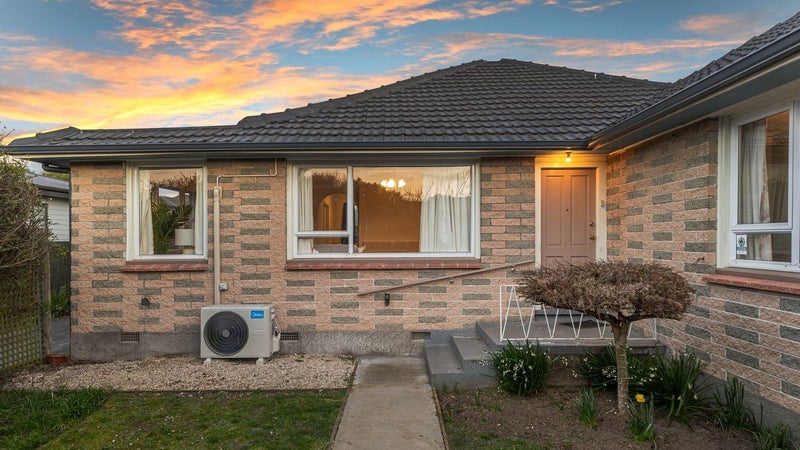 1/14 Farquhars Road, Redwood, Christchurch - Carousel 1