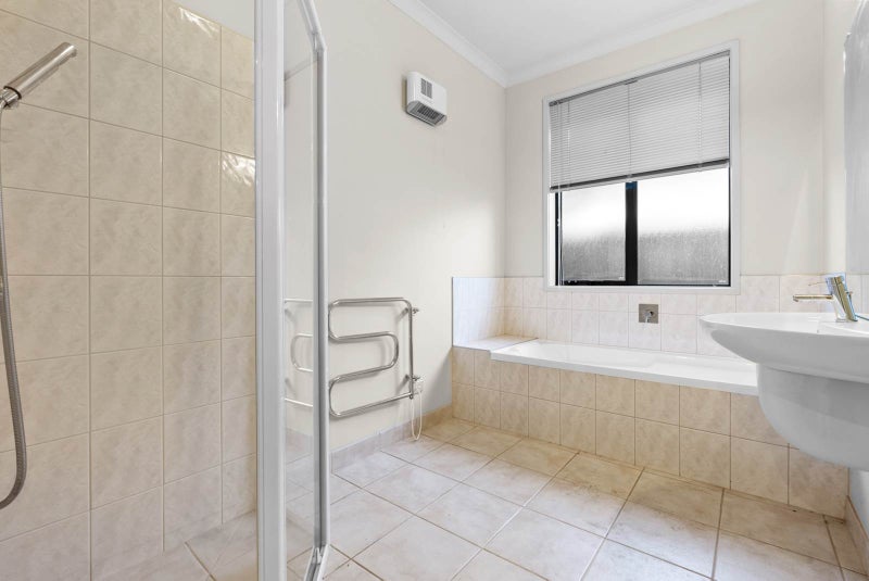 20 Loughinisland Place, Weymouth, Auckland - Carousel 15