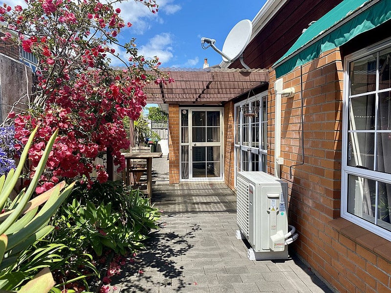 130A Selwyn Avenue, Mission Bay, Auckland - Carousel 2