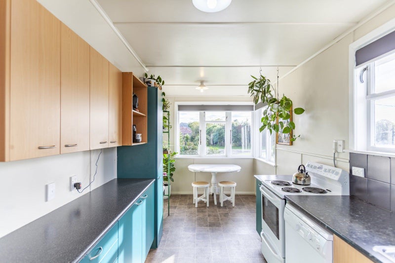 65 Owen Street, Waipawa - Carousel 2