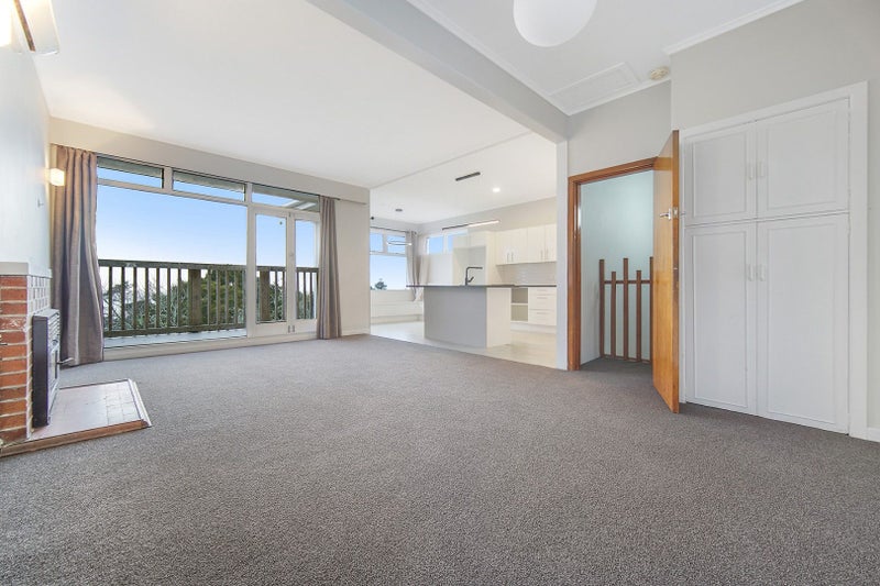 232 Hillsborough Road, Hillsborough, Auckland - Carousel 1