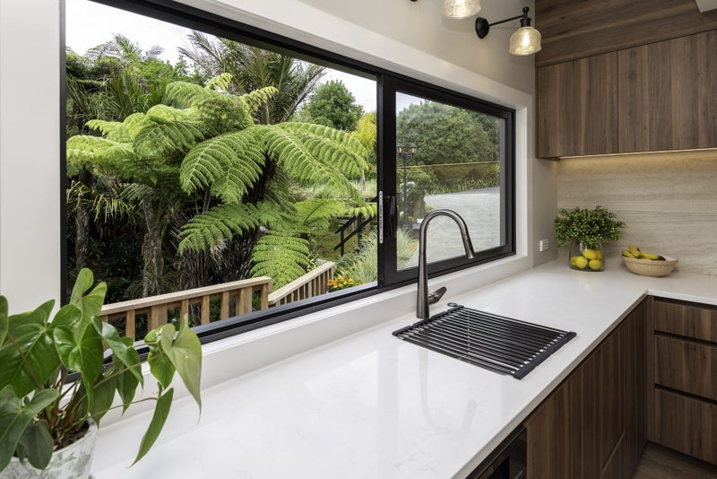 81 Evelyn Road, Cockle Bay, Auckland - Carousel 2