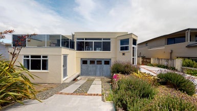 65 The Esplanade, Westshore, Napier - Carousel 1