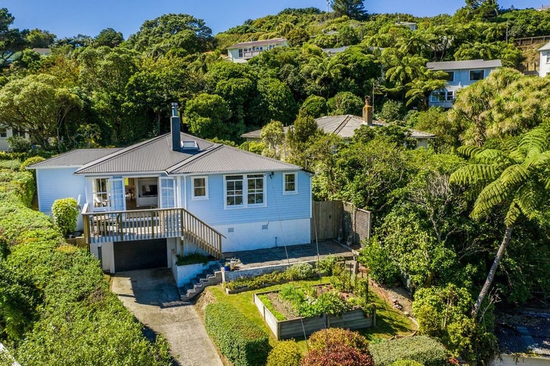 7 Victory Avenue, Karori, Wellington - Carousel 1