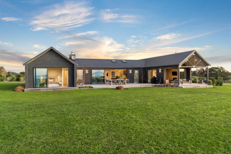 82 Ewen Place, Papakura - Carousel 1