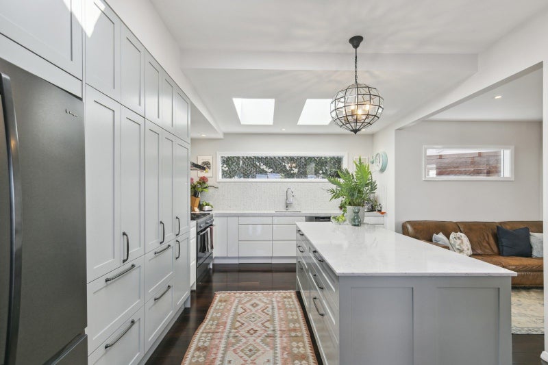 8 Nakora Road, Karaka Bays, Wellington - Carousel 2