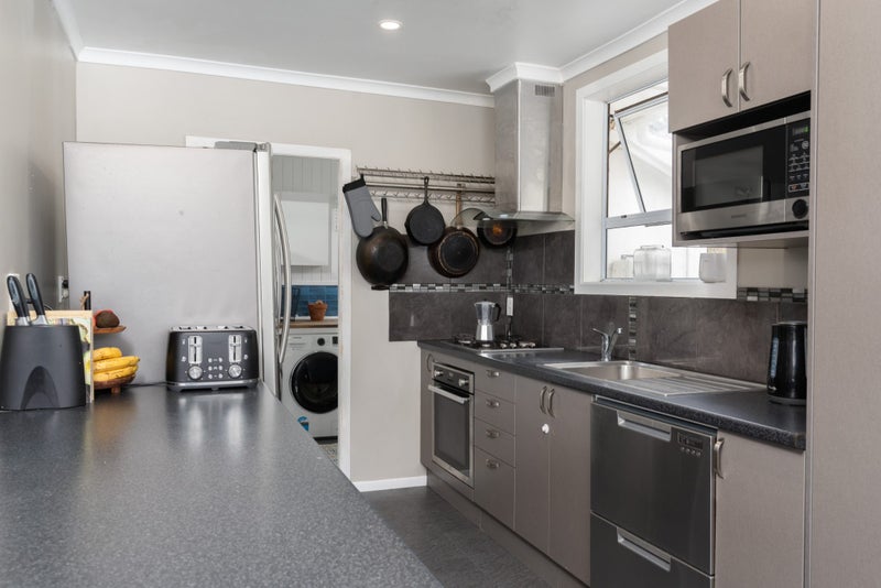 12 Mexted Crescent, Ranui, Porirua - Carousel 2