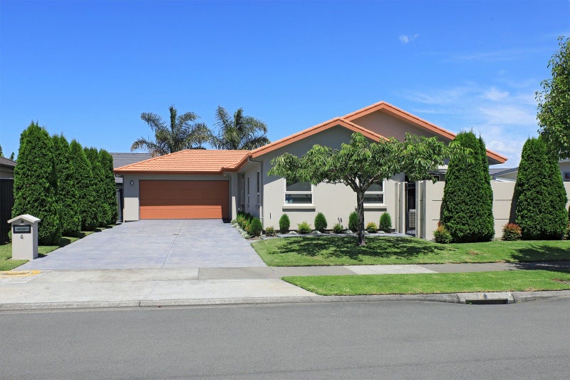 4 Pukaki Place, Poraiti, Napier - Carousel 1