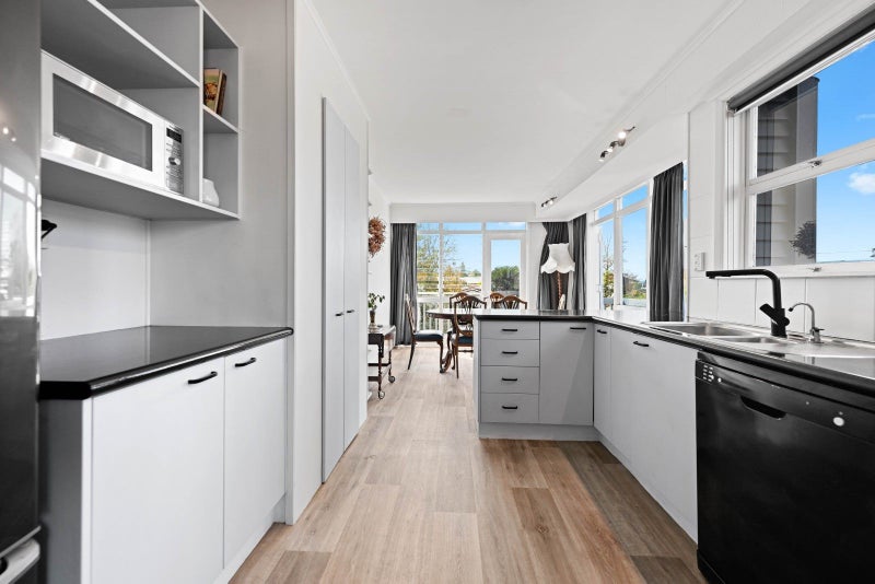 26 Gibson Road, Dinsdale, Hamilton - Carousel 2