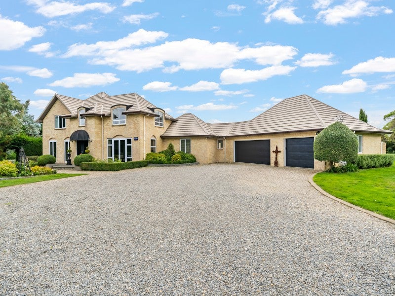 69 Bing Lucas Drive, Tawa, Wellington - Carousel 1