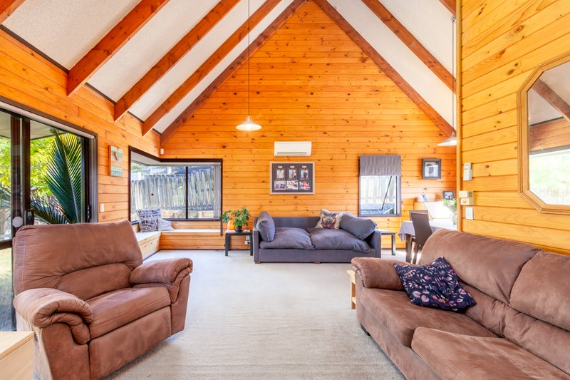 568 Whangaparaoa Road, Stanmore Bay, Whangaparaoa - Carousel 2