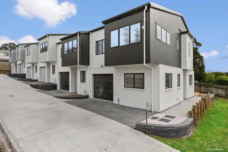 129B Barrack Road, Mount Wellington, Auckland - Carousel 1