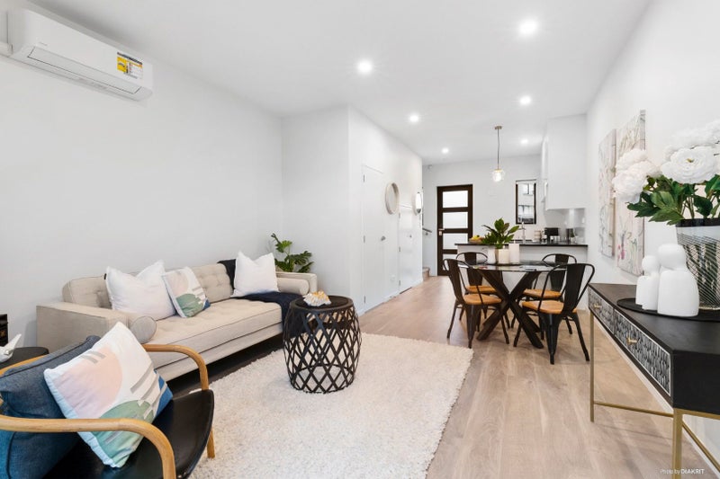 8/36 Westgate Drive, Westgate, Auckland - Carousel 1