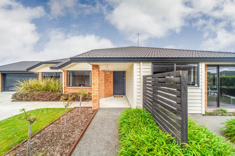 49 Rosalie Terrace, Kelvin Grove, Palmerston North - Carousel 1