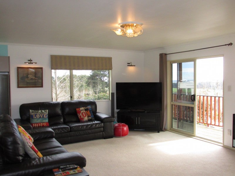 301 Pretoria Road, Shannon, Palmerston North - Carousel 2