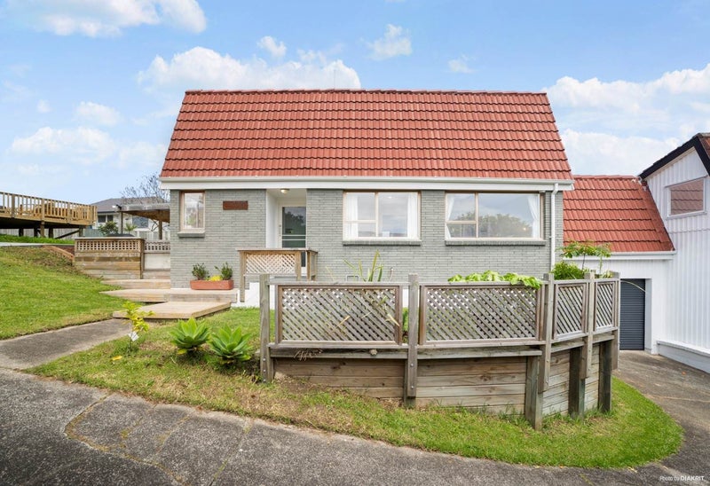 1/16B CAMROSE PL, Glenfield, Auckland - Carousel 18