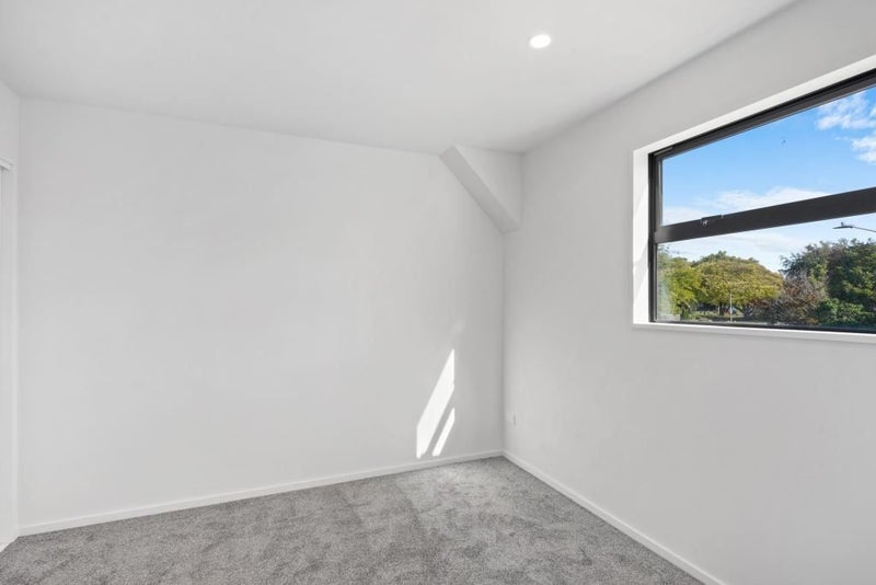 2/2 Huia Street, Riccarton, Christchurch - Carousel 12