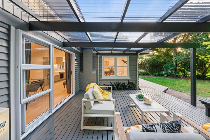 11 Scenic Drive, Hillpark, Auckland - Carousel 2