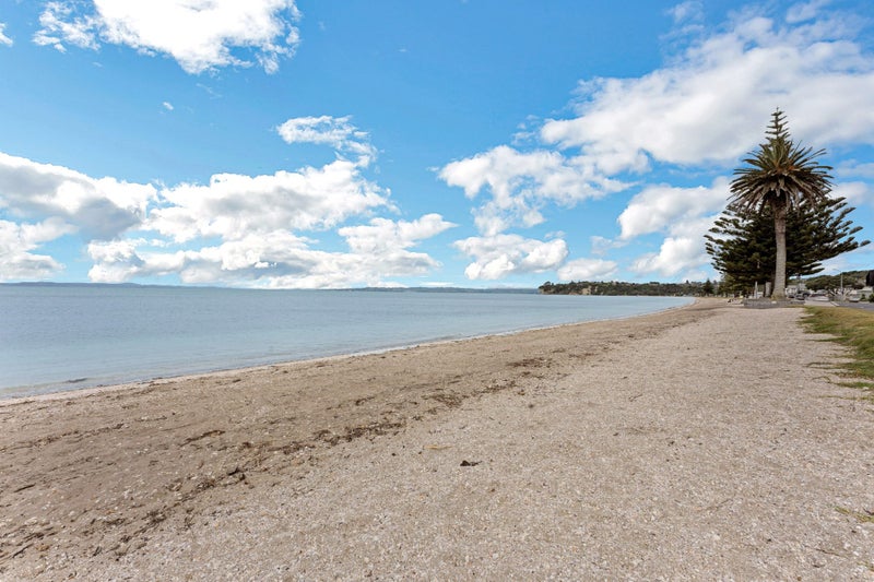 2/18 Eastern Beach Road, Eastern Beach, Auckland - Carousel 27
