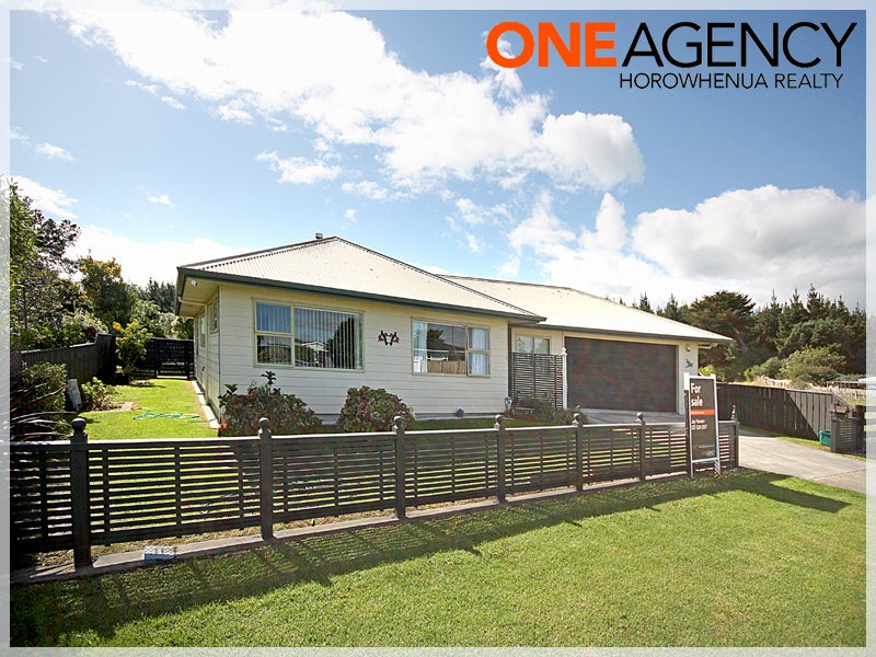 1A Edinburgh Terrace, Foxton Beach, Foxton - Carousel 2