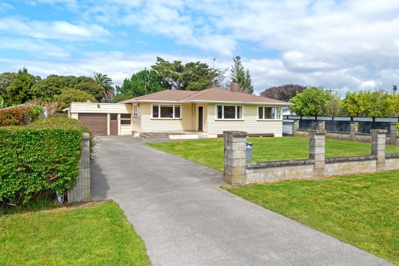 92 Oak Street, Mangapapa, Gisborne - Carousel 1