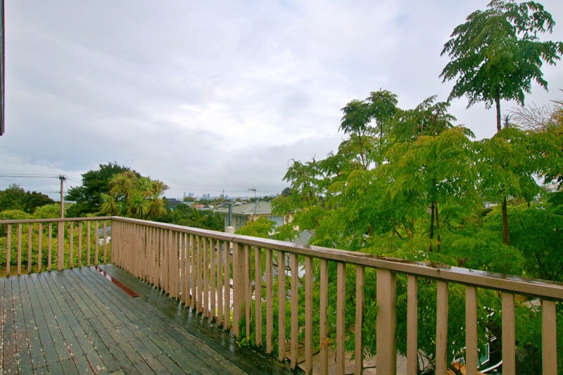 2/23 Tui Glen Road, Birkenhead, Auckland - Carousel 19