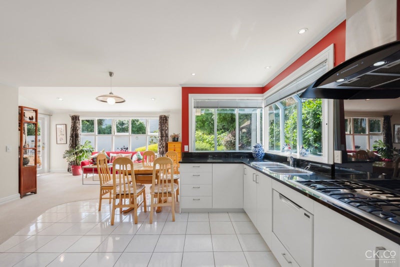 4/125 Woburn Road, Woburn, Lower Hutt - Carousel 2