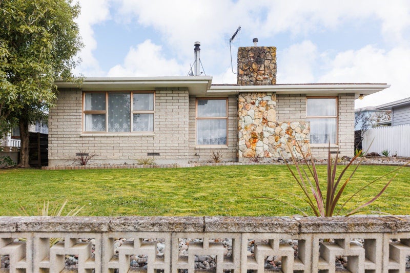 18 Frimley Street, Awapuni, Palmerston North - Carousel 2